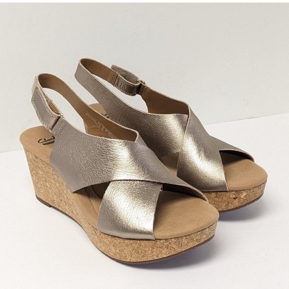 Clarks Annadel Eirwyn Wedge Sandals color silver Women's size 6.5 preloved - Picture 1 of 8